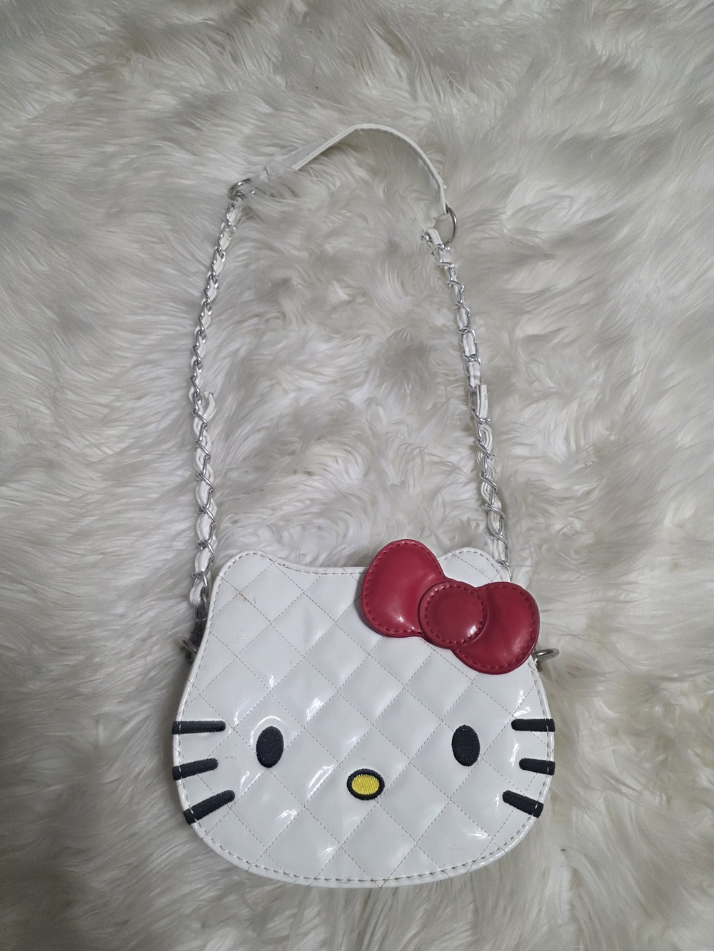 Hello Kitty Quilted Crossbody Bag - White with Red Bow